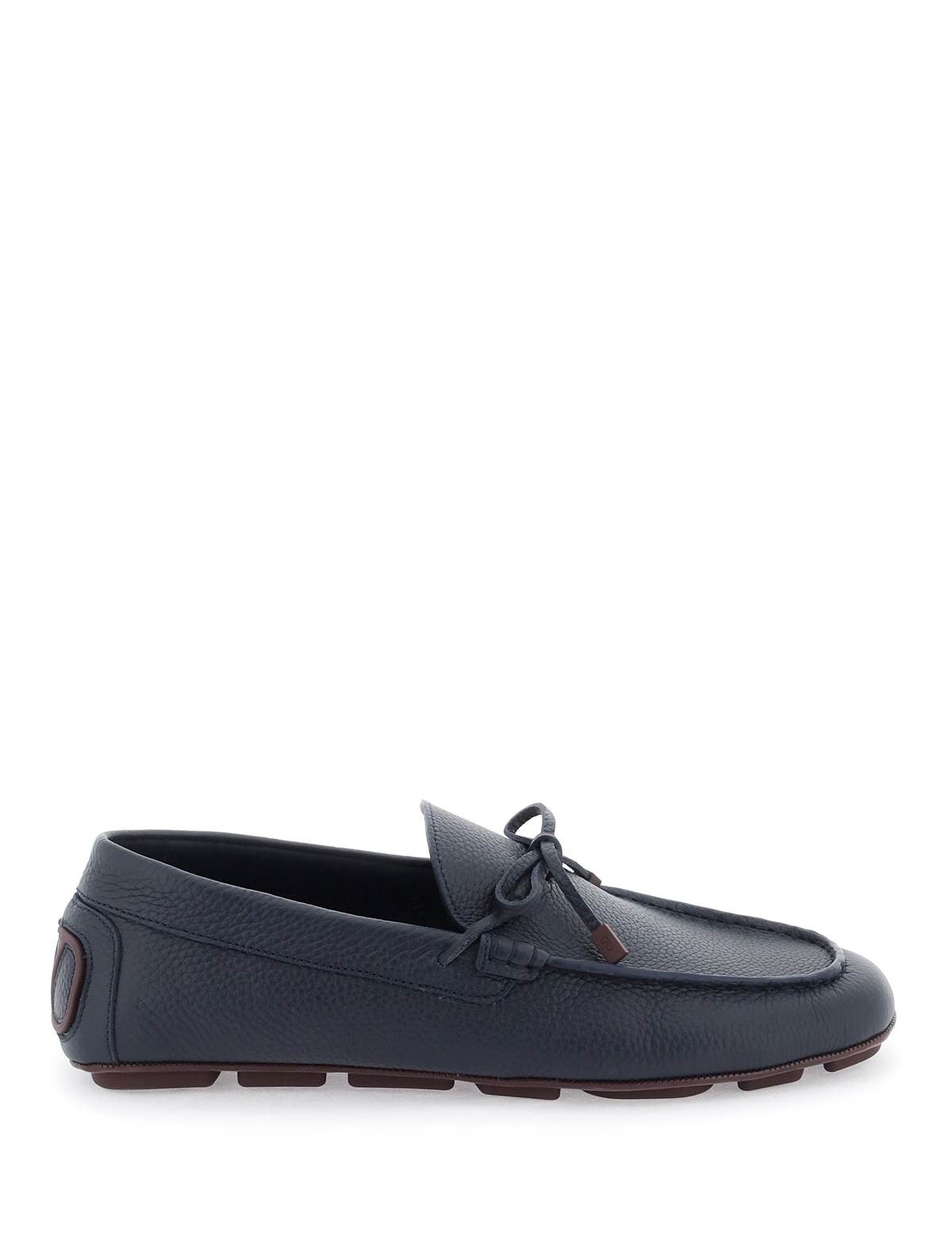 valentino-garavani-leather-loafers-with-bow_acd4ba47-6f2a-42a4-8548-9eb128432d17.jpg