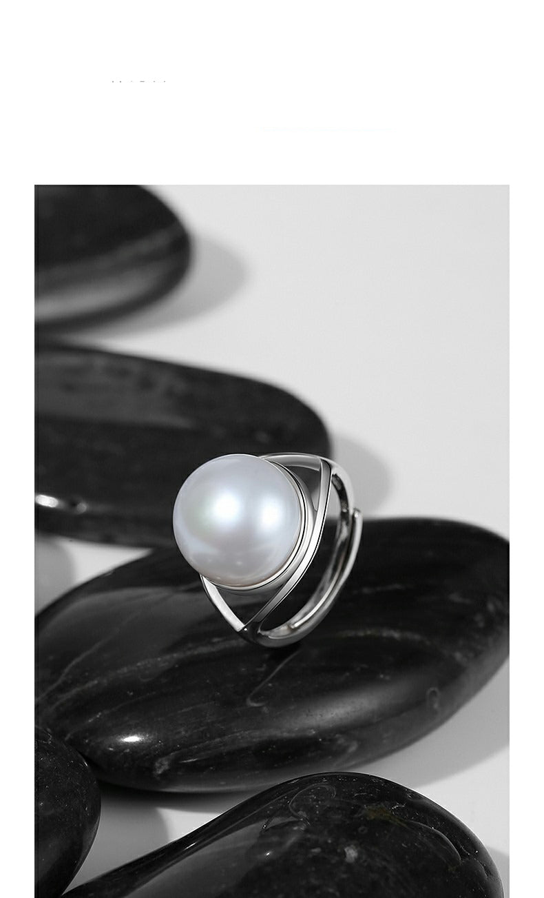 Squillo Silver Ring by Notteluna
