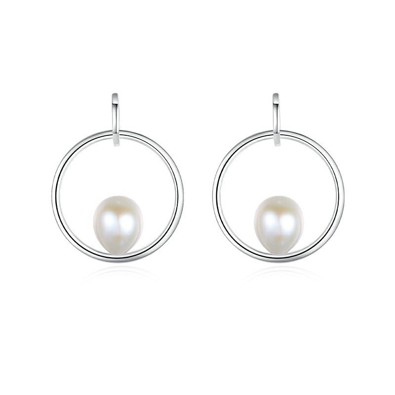 Circle Stud with A Pearl Earrings
