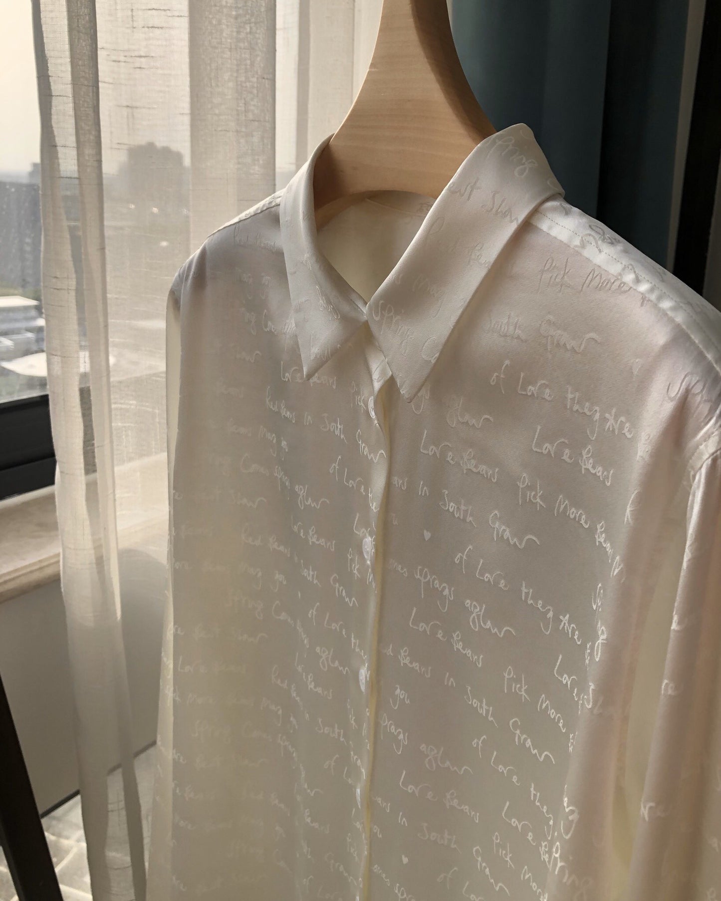Jaccard Silk Shirt - Silky-smooth, touch-feeling, white-bottomed English love poemat yourself to the ultimate in comfort and sophistication