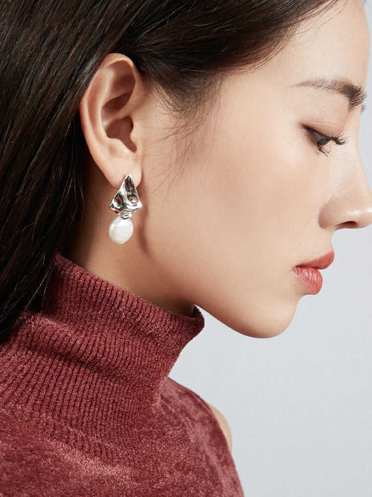 Solid Silver Detail Peral Earrings