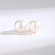 Steamed Freshwater Pearls Stud by Notteluna