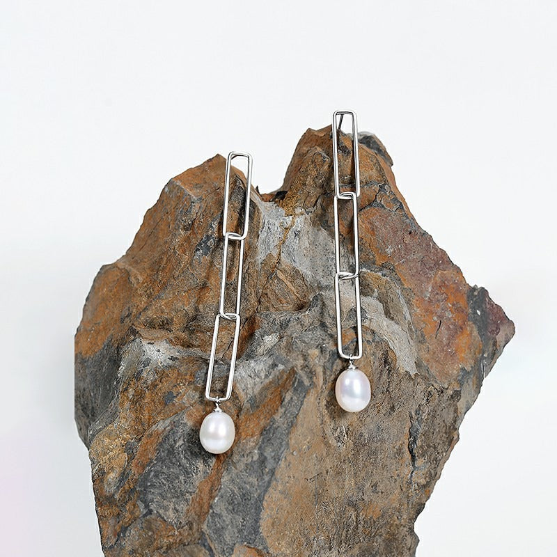 Chain Pearl Earrings