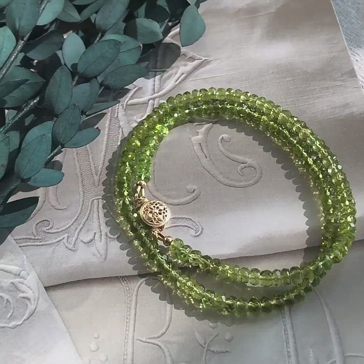 Peridot  Faceted Beads Necklace by Mozaiku