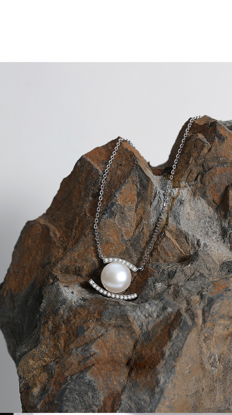 C Shaped Silver Necklace by Notteluna