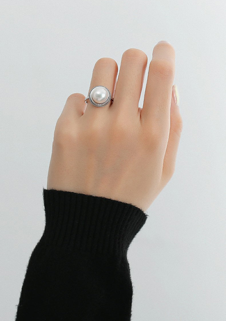 Regina Silver & Pearl Ring by Notteluna