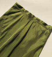 Elegant Green Sandwashed Cupro Mermaid Skirt with Tailored Walking Steps and Elastic Waist