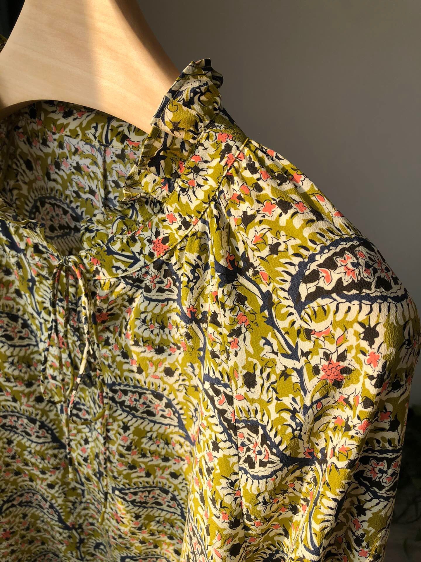 Paisley Print Silk Shirt with V-Neckline and Pleated Design