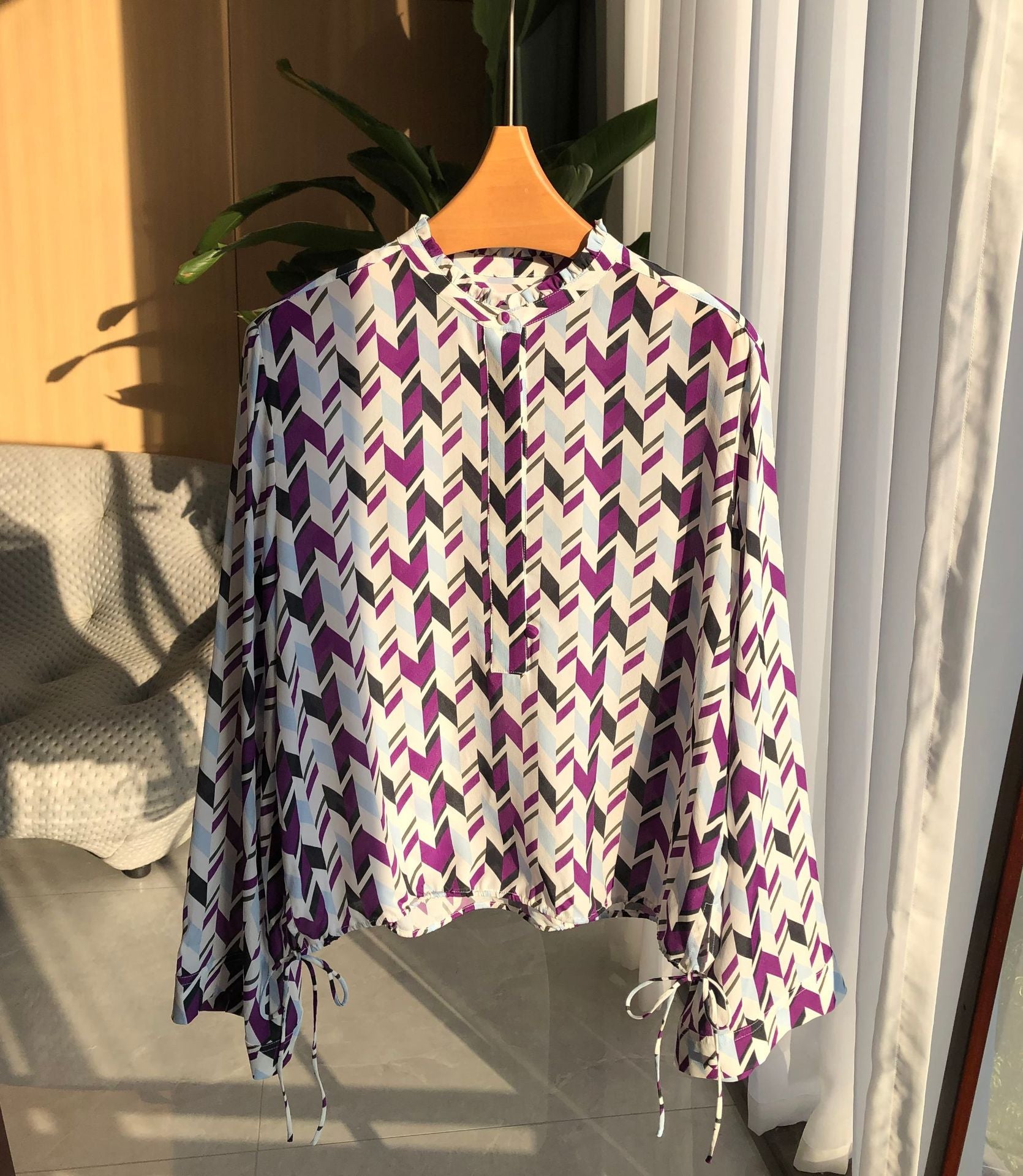 Modern Geometric Arrow Print Silk Blended Blouse long-sleeved shirt